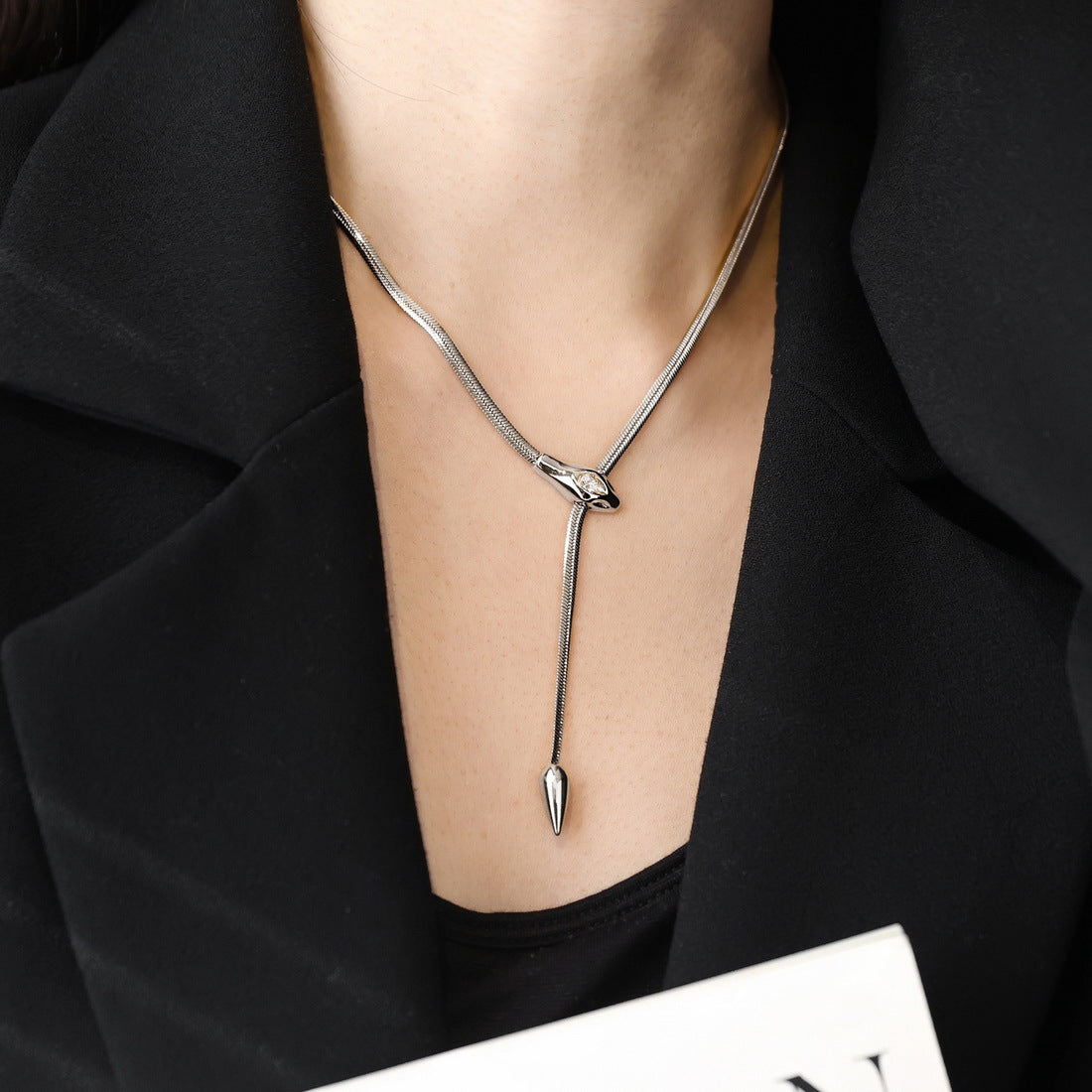 Aura Loop Necklace